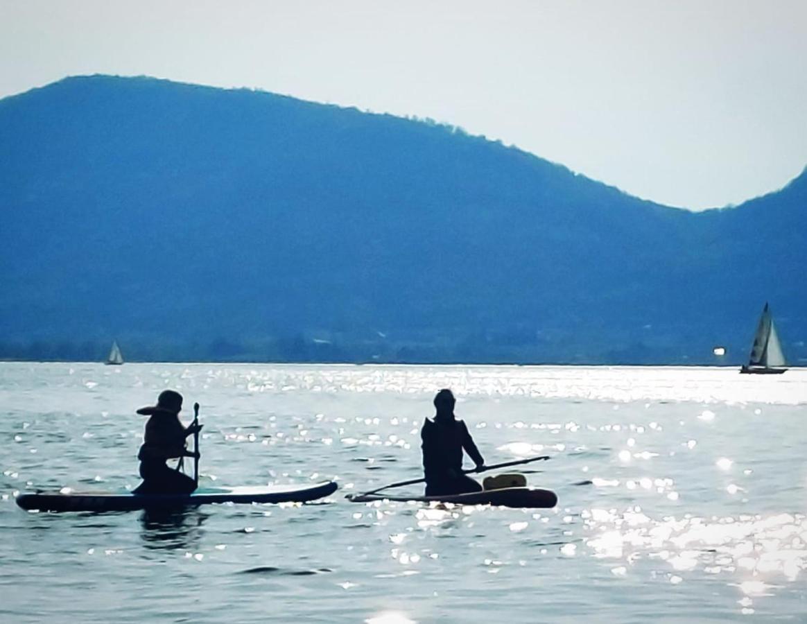 Lovely Mansard Iseo Portelle Holiday With Private Parking And Bike Storage מראה חיצוני תמונה